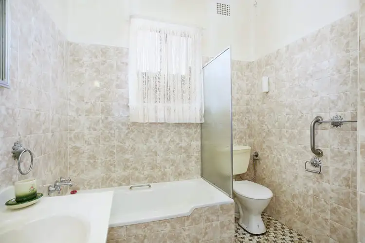 Sixth view of Homely house listing, 15 Hyman Street, Tamworth NSW 2340