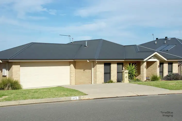 2/73 Stirling Boulevarde, Tatton NSW 2650