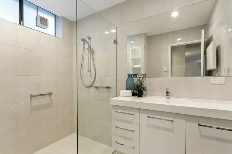 Third view of Homely apartment listing, 9/42 Dunmore Tce, Auchenflower QLD 4066