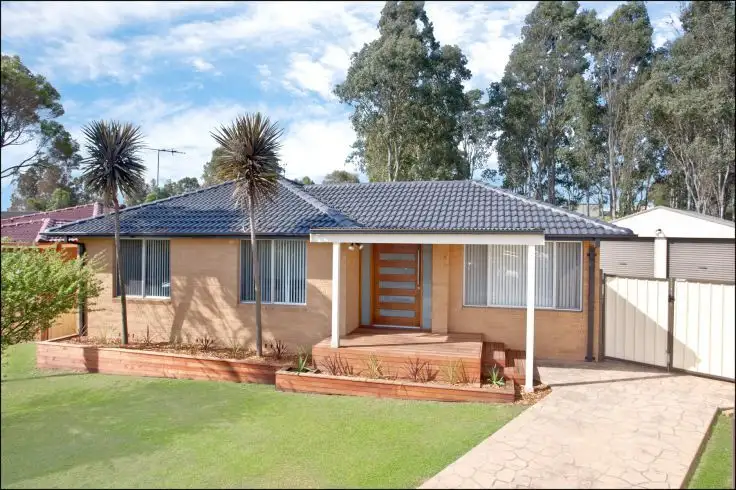 6 Menzies Circurt, St Clair NSW 2759