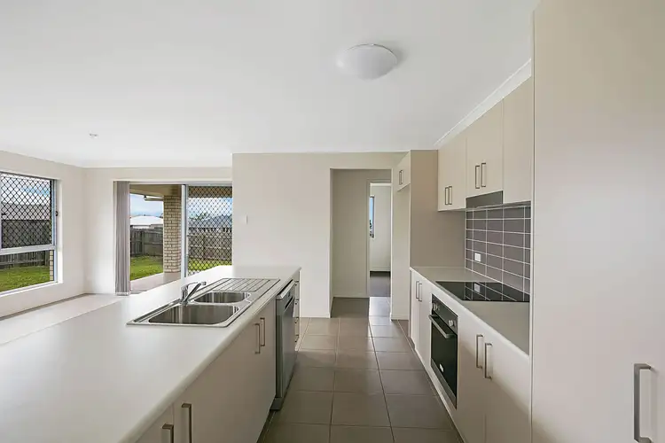 23 Wandoo Crescent, Westbrook QLD 4350