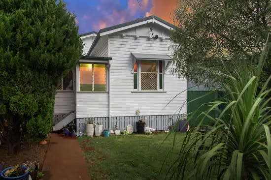 11 Ranfurley Street, Newtown QLD 4350