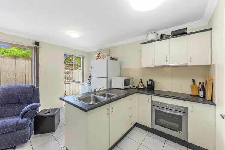 10/22 High Street, Forest Lake QLD 4078