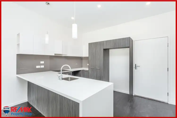 Fifth view of Homely unit listing, 8/30 Second Avenue, Sandgate QLD 4017