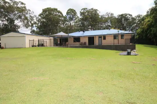 105 Smiths Rd, Elimbah QLD 4516