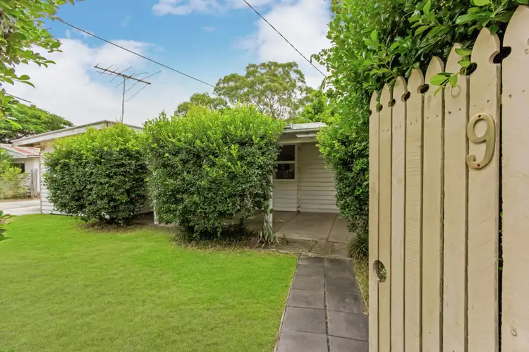 9 Lane Street, Clontarf QLD 4019
