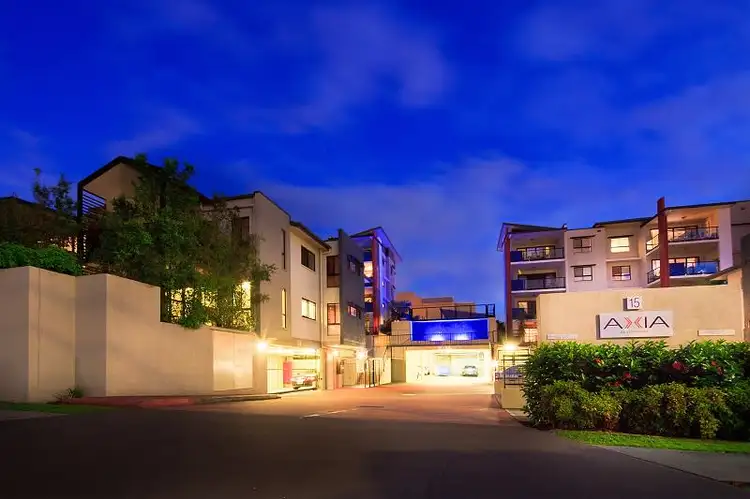 2/11 Kitchener Street, Coorparoo QLD 4151