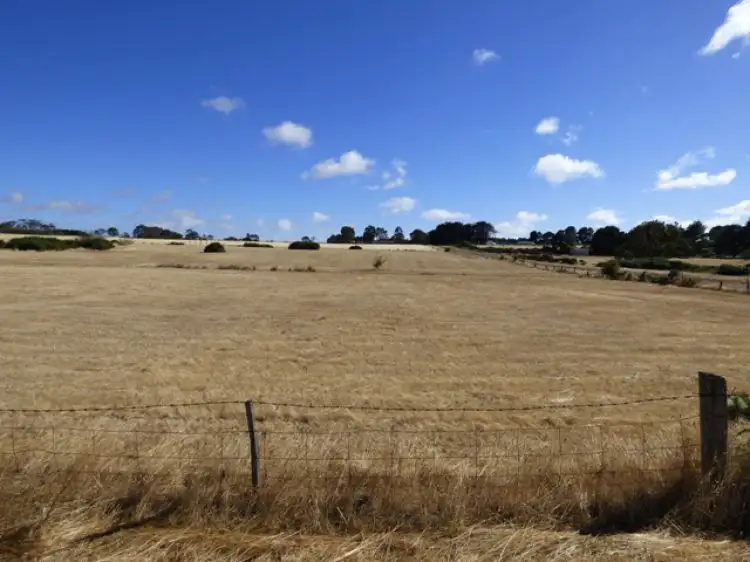 2 Halls Lane, Snake Valley VIC 3351