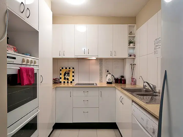 Fourth view of Homely apartment listing, 2/18 Queen Street, Southport QLD 4215