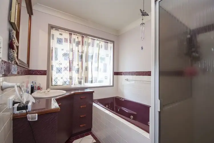 Fifth view of Homely unit listing, 1/6 Paulene Crescent, Kearneys Spring QLD 4350