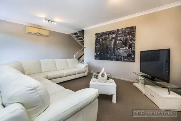 17/17 Campbell Street, Warners Bay NSW 2282