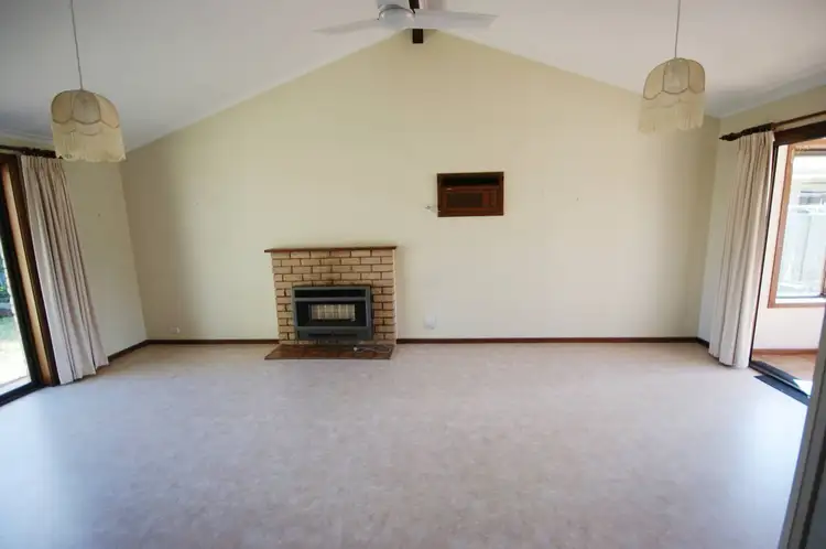 Second view of Homely house listing, 2/11 Corbett Crt, Deniliquin NSW 2710