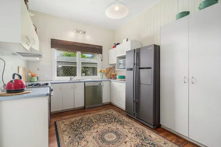 17 Whichello Street, Newtown QLD 4350