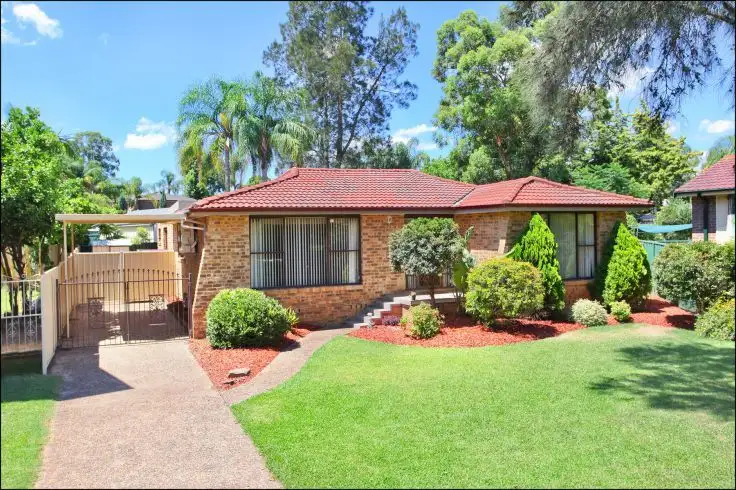 3 Ree Place, St Clair NSW 2759