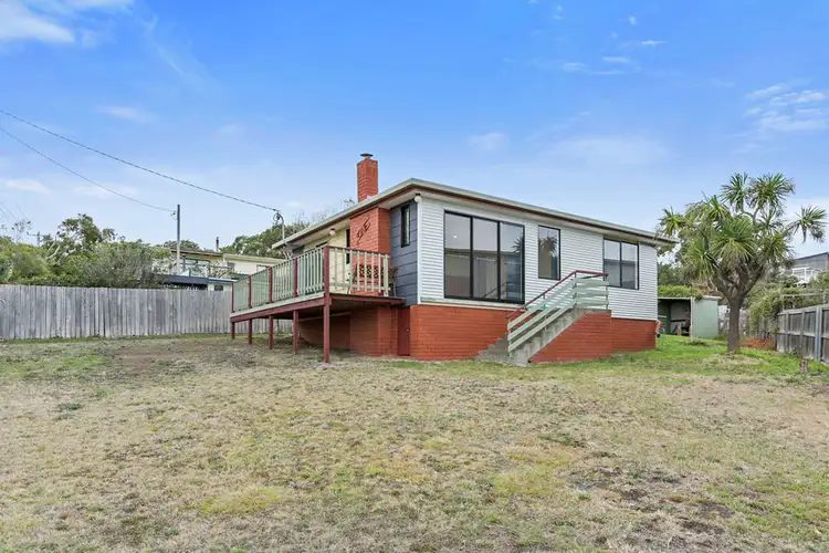 1 Rowan Avenue, Primrose Sands TAS 7173