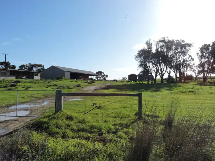 51 Brumfield, Meningie SA 5264