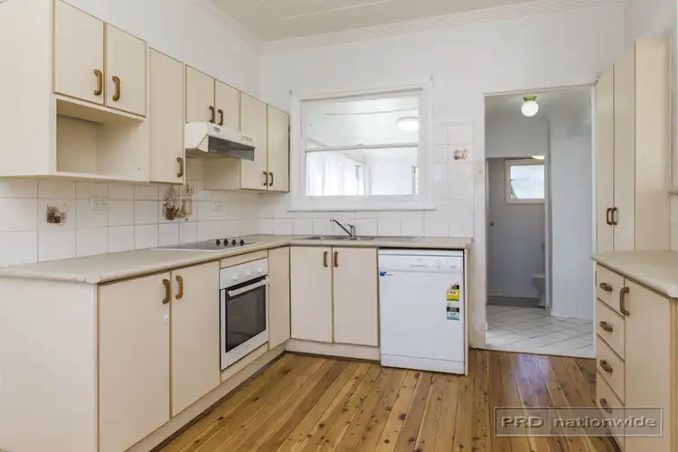 Sixth view of Homely house listing, 10 Lindley Street, Edgeworth NSW 2285