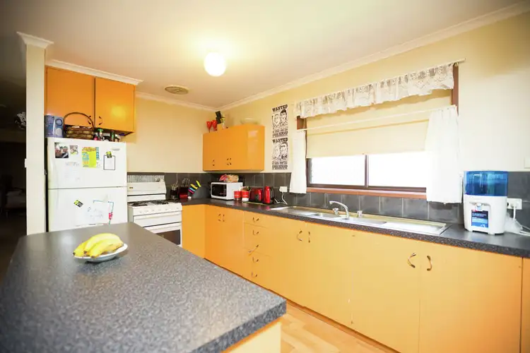 Fifth view of Homely unit listing, 4/432 Kotthoff St, Lavington NSW 2641