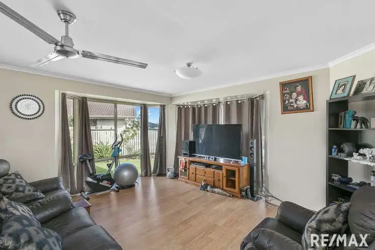 Sixth view of Homely house listing, 3 Scribbly Gum Court, Urraween QLD 4655