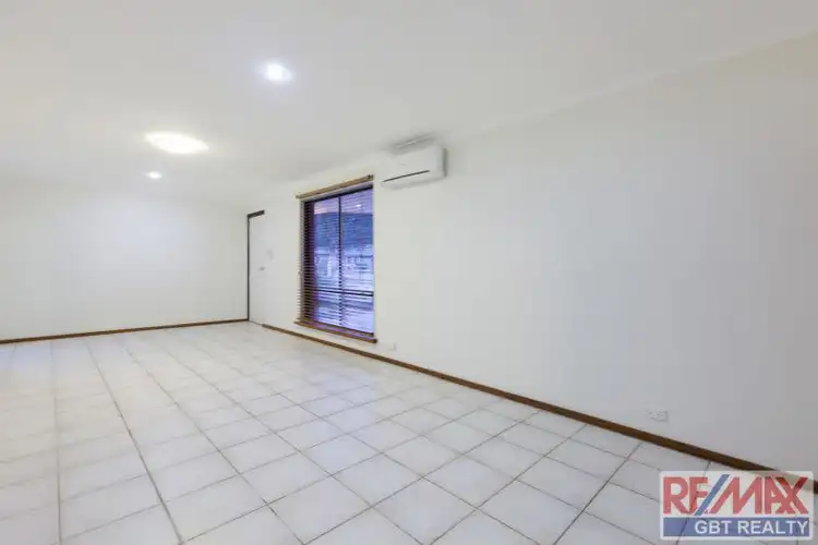 Sixth view of Homely semi-detached listing, 2 Dreyfus Place, Dianella WA 6059