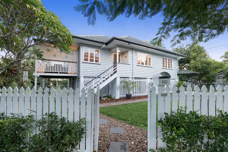 86 Heliopolis Parade, Mitchelton QLD 4053