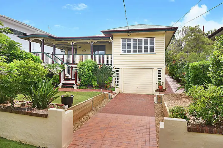 52 Provincial Rd, Holland Park QLD 4121
