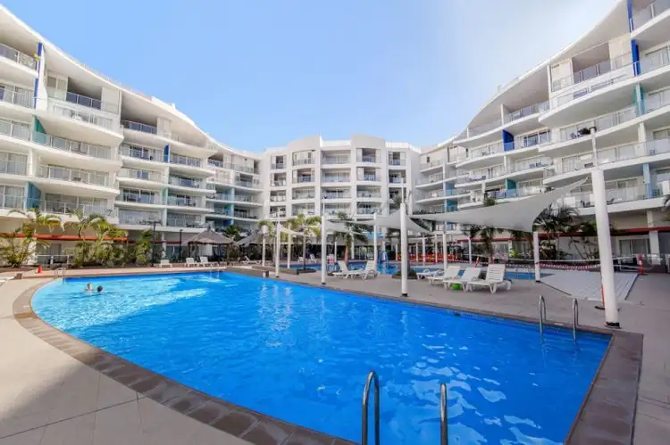 Unit 118/569 'Oceans' Charlton Esplanade, Urangan QLD 4655