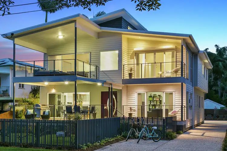 12 Wynnum North Esplanade, Wynnum QLD 4178