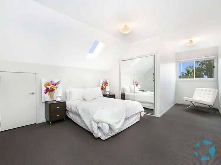 Sixth view of Homely semi-detached listing, 2&3/19 Barry St, Cambridge Park NSW 2747