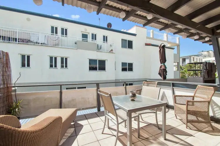 Third view of Homely unit listing, 4/104 Albatross Avenue, Mermaid Beach QLD 4218