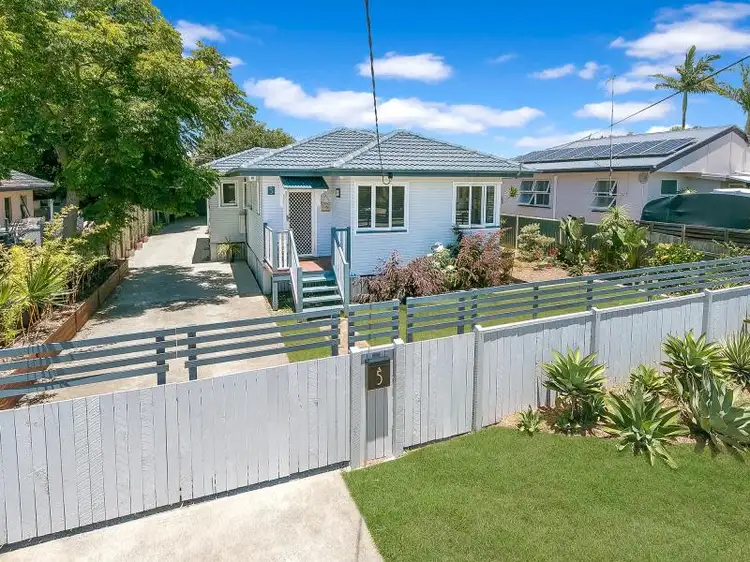 5 WELCH ST, Clontarf QLD 4019