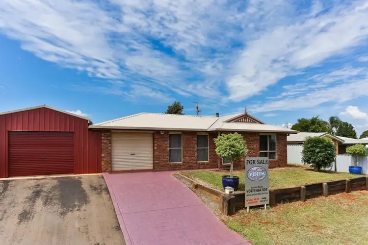 10 Lacebark Court, Glenvale QLD 4350