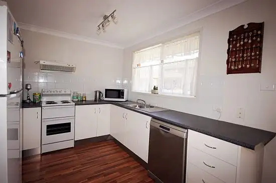 Third view of Homely villa listing, 2/8 Griffith Avenue, Coffs Harbour NSW 2450