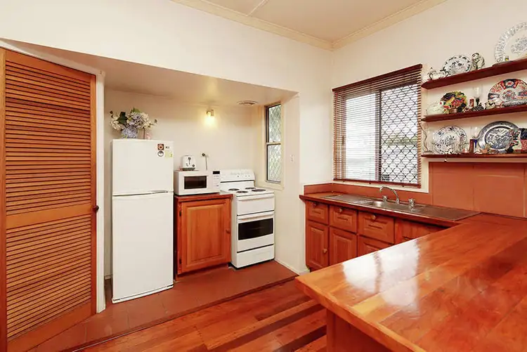 Second view of Homely house listing, 5 Beechcroft Street, Coopers Plains QLD 4108