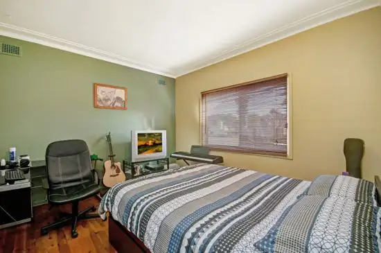 Fifth view of Homely house listing, 8 Brooke Avenue, Killarney Vale NSW 2261