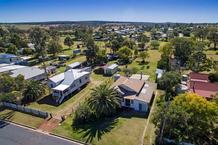 7 Hartwig Street, Goombungee QLD 4354
