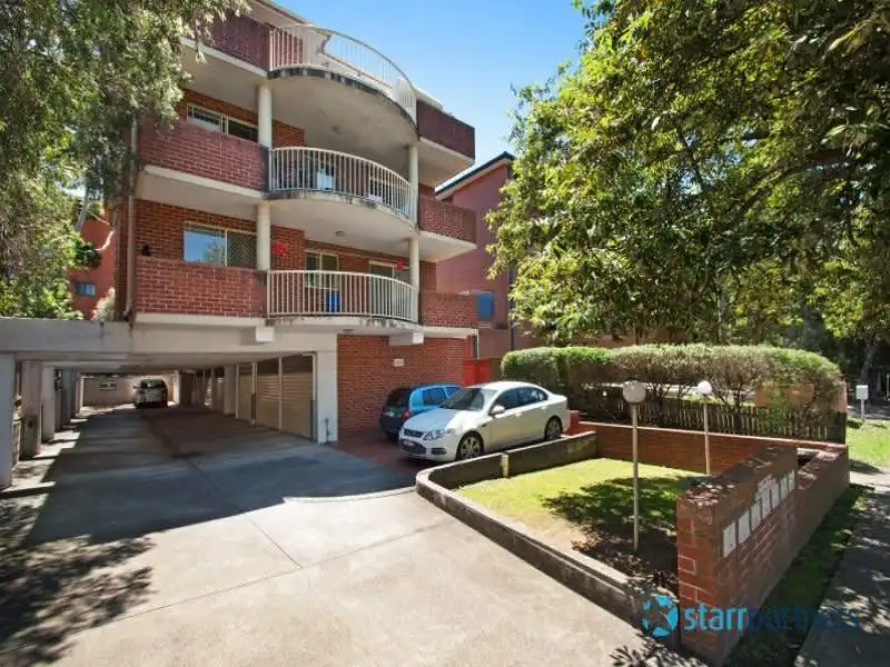 Main view of Homely unit listing, 4/6 Early Street, Parramatta NSW 2150