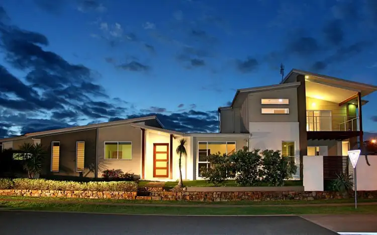 60 North Sapphire Rd, Sapphire Beach NSW 2450