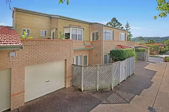 Main view of Homely villa listing, 2/52 Brougham Street, East Gosford NSW 2250