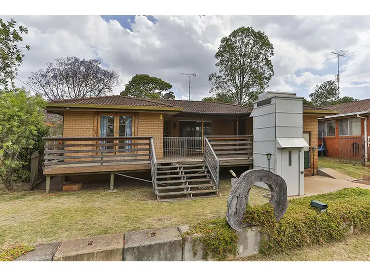 74 Hogg Street, Rockville QLD 4350