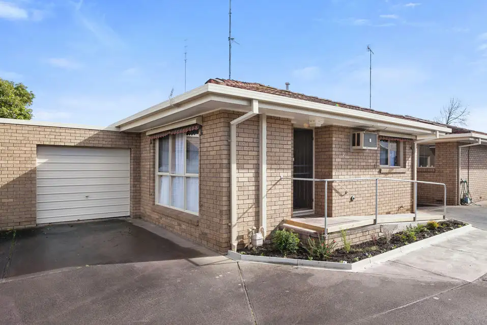 Main view of Homely unit listing, 2/36 Pollack Street, Colac VIC 3250