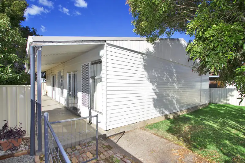 Main view of Homely semi-detached listing, 4 Alice Street, Tamworth NSW 2340