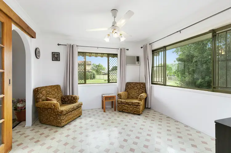 Sixth view of Homely house listing, 8 Bamburgh Street, Carindale QLD 4152