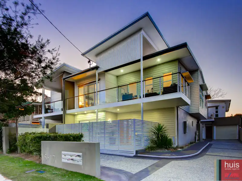 Main view of Homely townhouse listing, 2/17 Berrima St, Wynnum QLD 4178