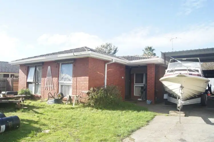 8 Trawalla Court, Hampton Park VIC 3976