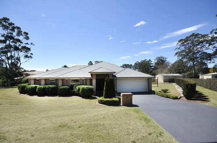 6 Kookaburra Court, Highfields QLD 4352