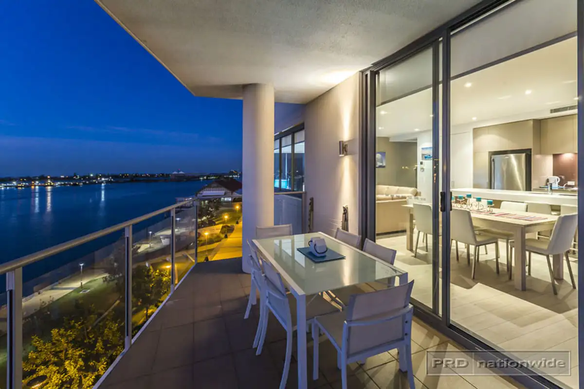 Main view of Homely unit listing, 402/19 Honeysuckle Drive, Newcastle NSW 2300