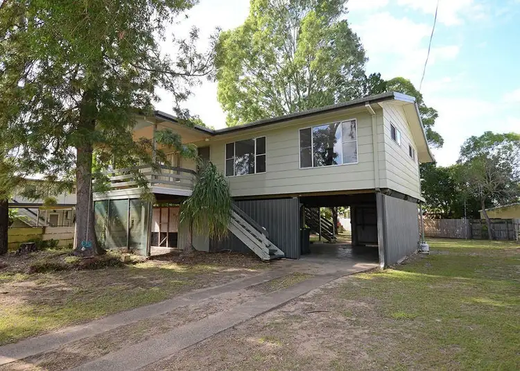 54 Margaret Street, Urangan QLD 4655