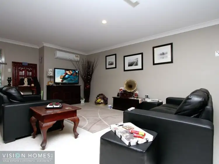Second view of Homely house listing, 3 Yovan court, Loganlea QLD 4131