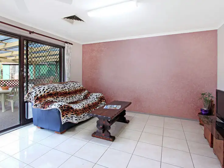 Fifth view of Homely house listing, 2 Avon Place, St Clair NSW 2759